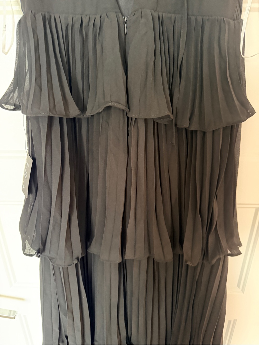 NWT Lulus Mesmerizing Essence Black Pleated Backless Tiered Maxi Dress - Size M - Picture 8 of 11